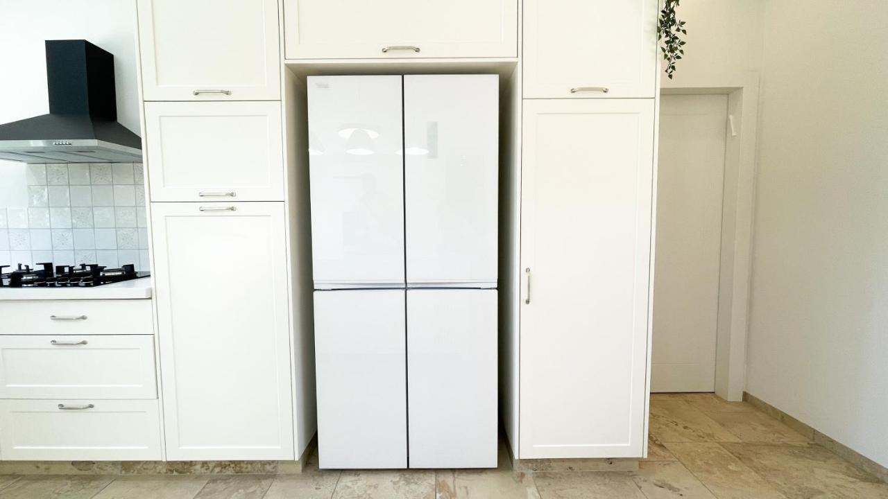 הבית הלבן בכפר בלום Villa Esterno foto