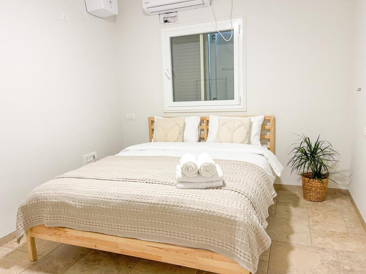 הבית הלבן בכפר בלום Villa Esterno foto